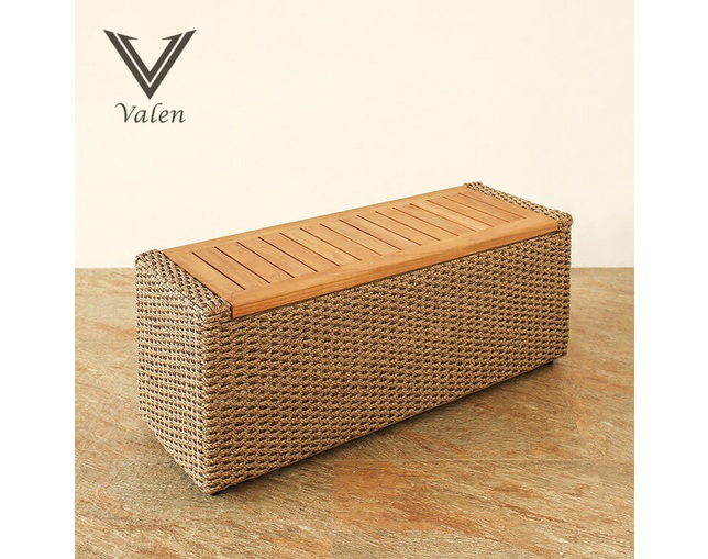 Valen Synthetic Hyacinth Bench Chairの写真