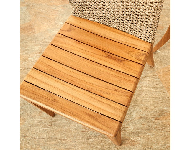 Valen Synthetic Hyacinth No Arm Chairの写真