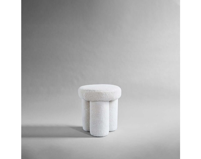 101 COPENHAGEN 101 COPENHAGEN Big Foot Stool Sheepskinの写真