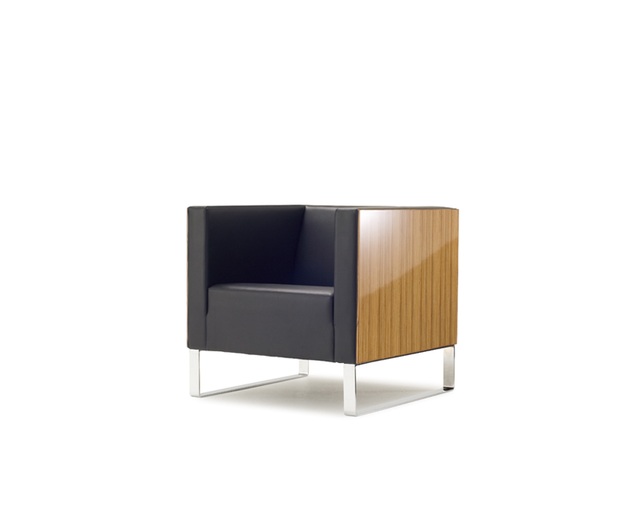 ROCKSTONE ARK arm chairの写真