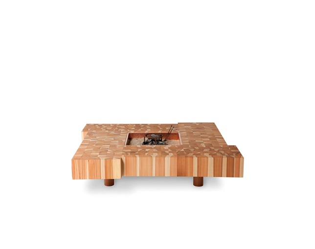TOTSUKAWA LIVING Irori tableの写真