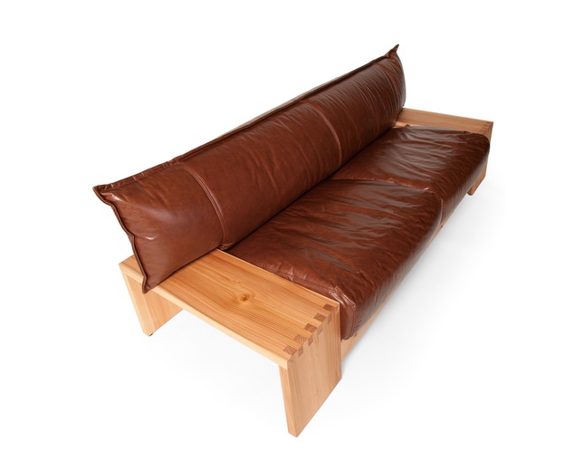 TOTSUKAWA LIVING TOTSUKAWA sugi 2seater sofaの写真