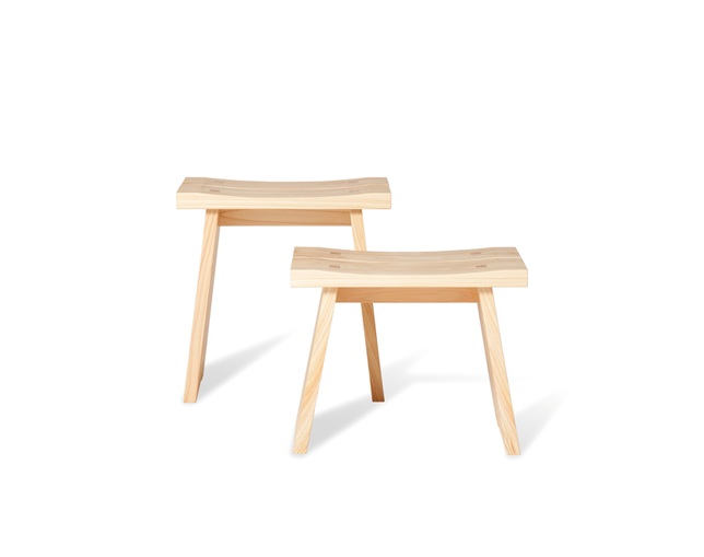 TOTSUKAWA LIVING TOTSUKAWA hinoki stoolの写真