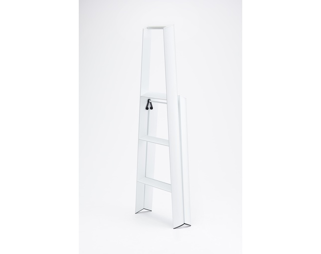 長谷川工業 Step stool / lucano 3-stepの写真