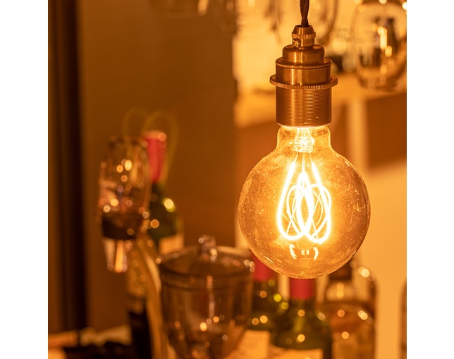 gram eight カーブ　ボール　LEDデコレーション電球　E26の写真