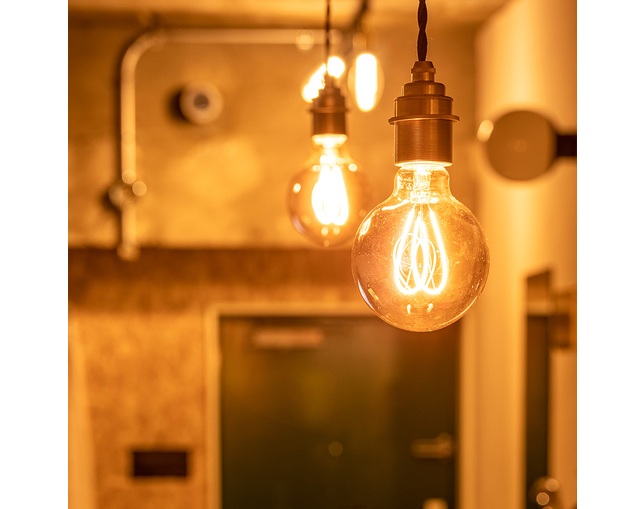 gram eight カーブ　ボール　LEDデコレーション電球　E26の写真