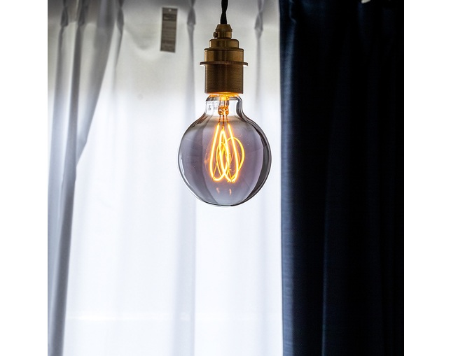 gram eight カーブ　ボール　LEDデコレーション電球　E26の写真