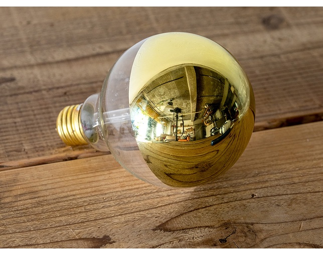gram eight ハーフミラー LED電球 E26　G95の写真