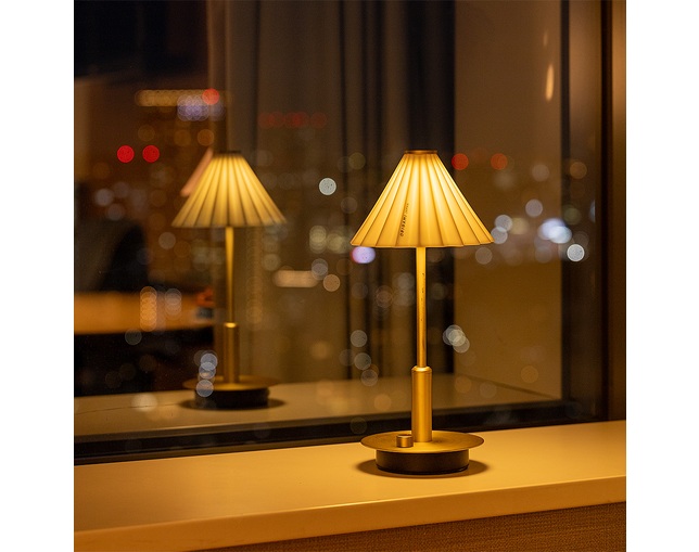 gram eight ORIGAMI LAMP PORTABLE オリガミランプポータブルの写真