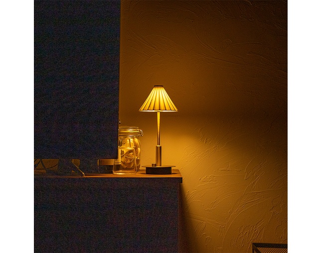 gram eight ORIGAMI LAMP PORTABLE オリガミランプポータブルの写真