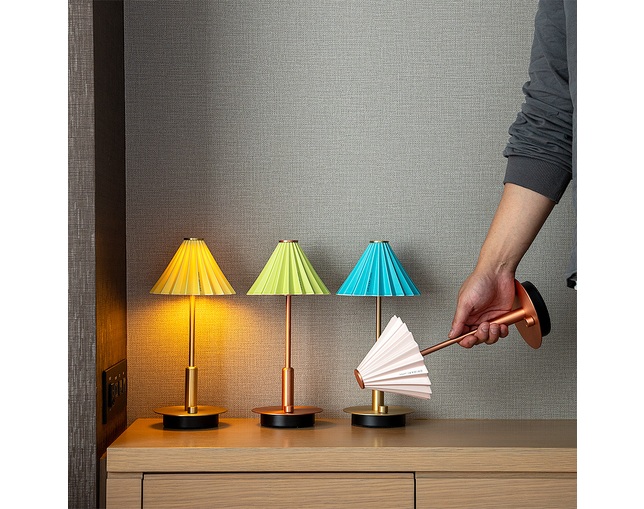 gram eight ORIGAMI LAMP PORTABLE オリガミランプポータブルの写真
