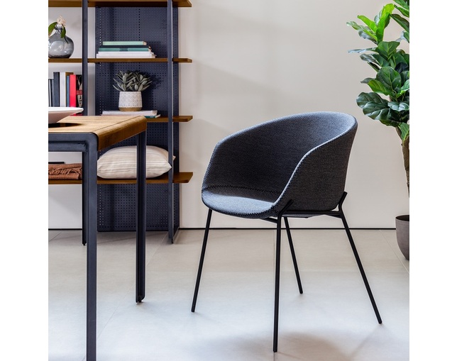 LaForma ZADINE チェアの写真