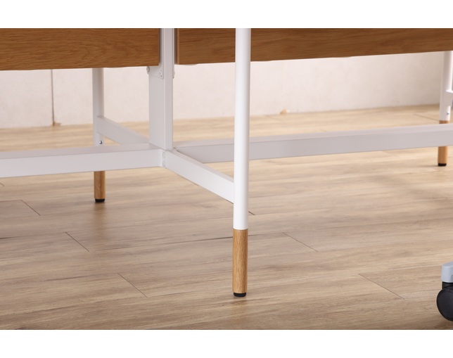 Modern&Normed RIVET Free address deskの写真