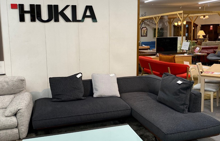 家具市 × HUKLA プレミアムフェア 4/3～11のカルーセル画像4