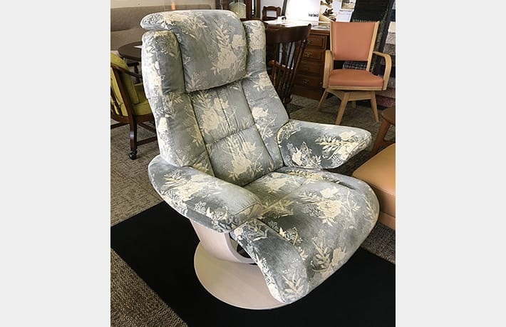 カリモク家具”価格改定前”「リフレッシュクリアランス」＆「家具の相談会」in富山 5/27～6/4のカルーセル画像9