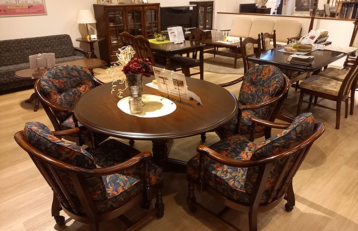 【カリモク家具 コロニアル】センターテーブル コーヒーテーブル【送料込み】 Karimoku(カリモク家具)のCOLONIAL(コロニアル)シリーズ