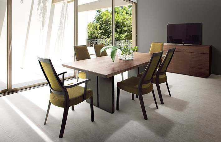 飛騨匠の家具 シラカワ大阪ショールーム 値上り前の特別セールのカルーセル画像9