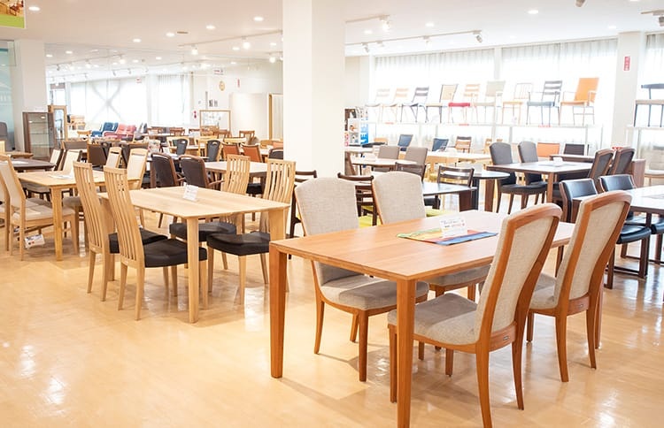 カリモク家具 鶴見アウトレット 理由(ワケ)あり家具フェア5/3~6のカルーセル画像1