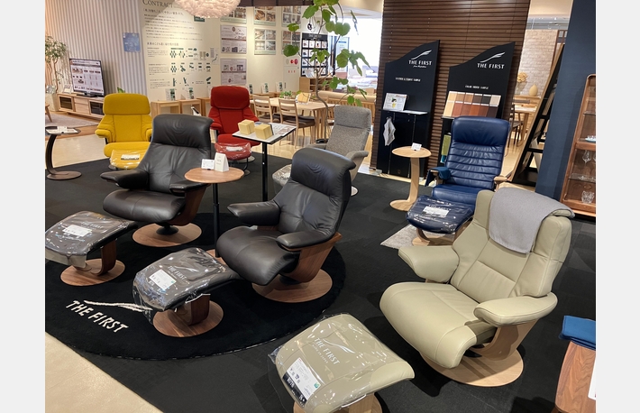 カリモク家具小牧ショールーム「年に一度のリフレッシュクリアランス」5/23～5/25のカルーセル画像2