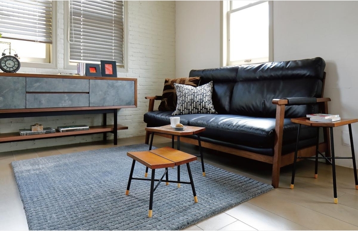 創意的な復古スタンドは個性的にリビングルームの寝床を飾ります 家具の大特価セール【第152回横浜グランドインテリアフェア】in 横浜