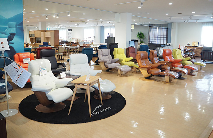 カリモク家具 鶴見アウトレット 展示現品ワケありフェア1/31～2/1のカルーセル画像2