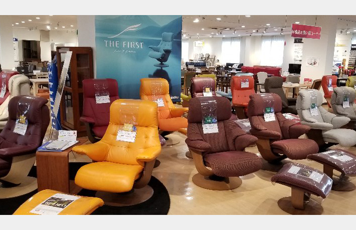カリモク家具 鶴見アウトレット10/4～10/5 「理由あり家具フェア」のカルーセル画像6