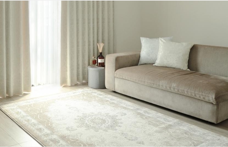 カーテン･じゅうたん王国 保木間店「今が買い時・新作カーテン・ラグフェア」3/23～4/19のカルーセル画像1