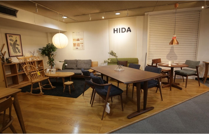 家具の川上 夷川本店 創業142年「国内木工家具ブランドフェア」 5/15～6/9のカルーセル画像2