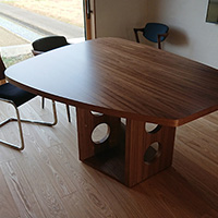 M21-1 TABLE(M21-1 テーブル)[タブルーム]