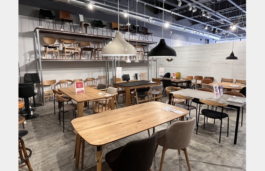 CRASH GATE ジ アウトレット広島店の画像3