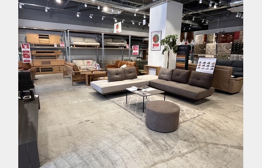 CRASH GATE ジ アウトレット広島店の画像7